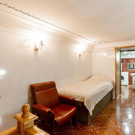 טביליסי Rustaveli Downtown Aparthotel מראה חיצוני תמונה
